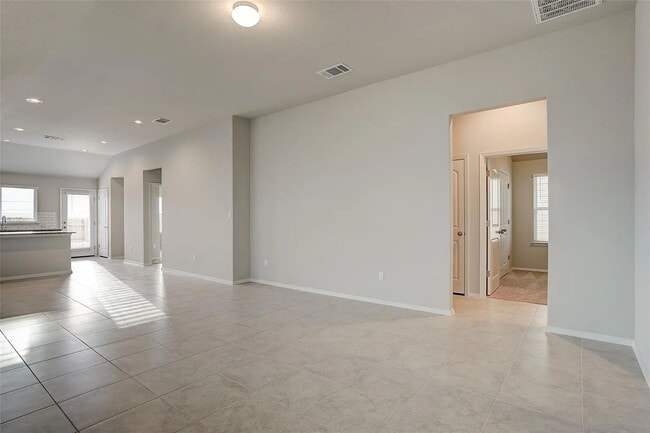 Building Photo - 171 White Dunes Dr