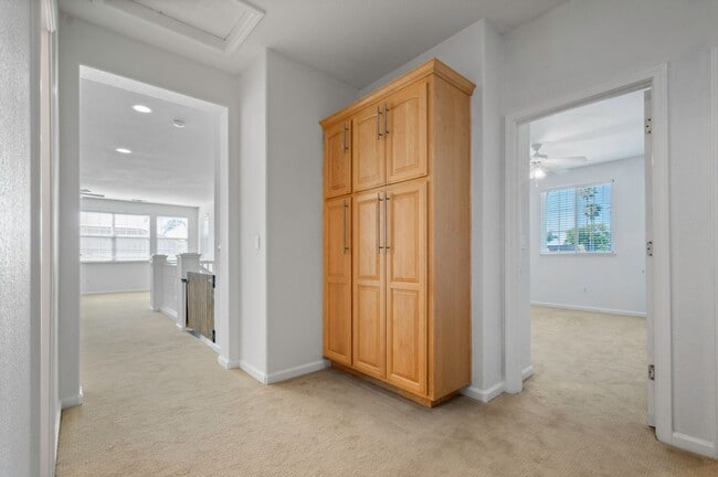 Building Photo - 991 Zephyr Ct