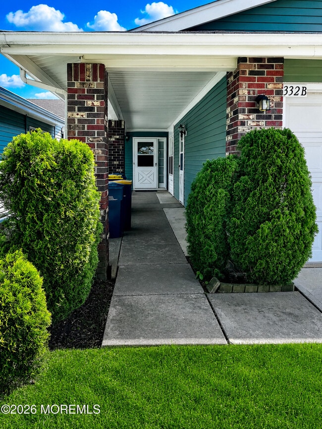 Building Photo - 332B Quinton Dr