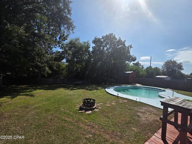 Building Photo - 1303 Sutherland Ct