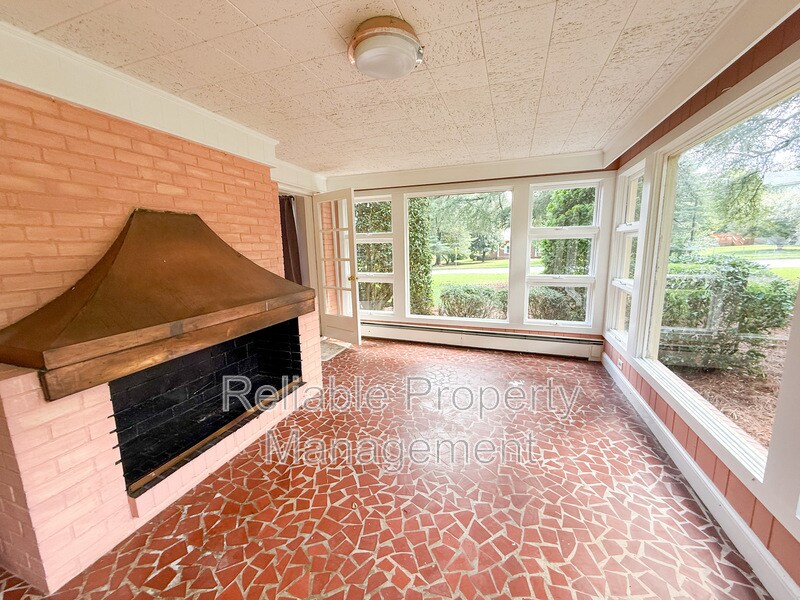 Building Photo - 106 Donald Ross Dr