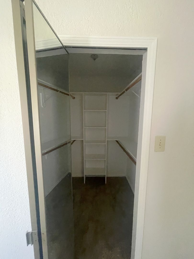 Building Photo - 2201 Sage Ln