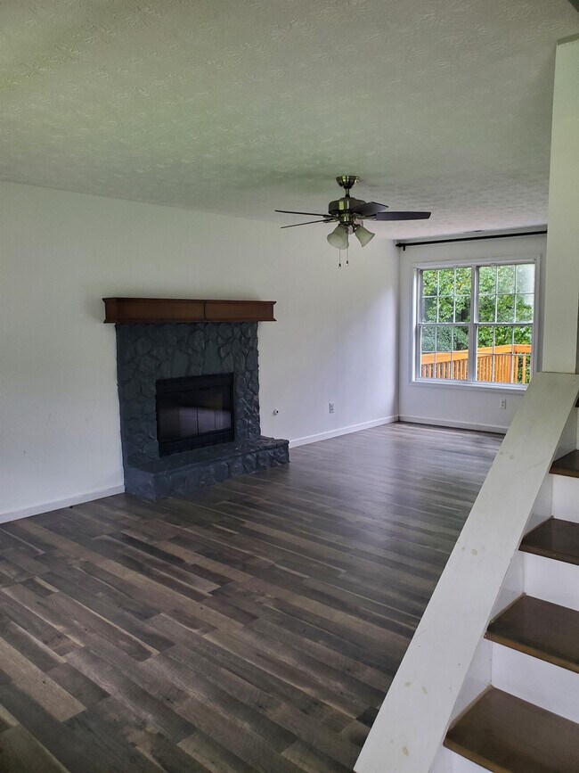 Building Photo - 640 Tribble Creek Dr