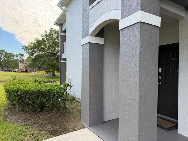 Building Photo - 14037 Fairway Island Dr