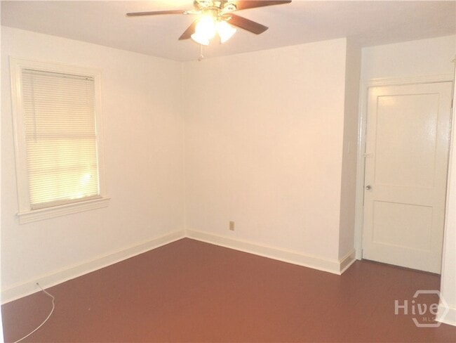 Building Photo - 2302 E 40th St