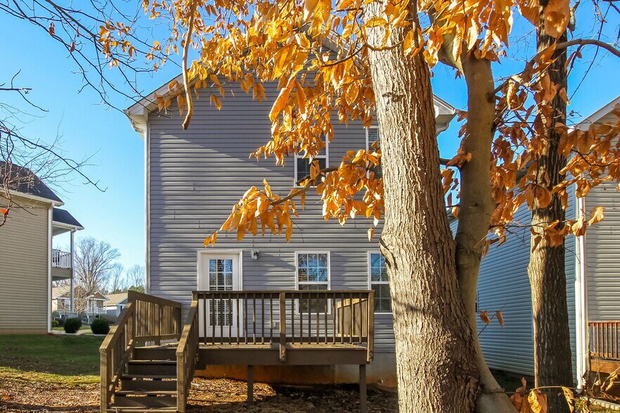 Building Photo - 149 High Bluff Cir