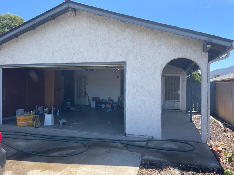 Building Photo - 935 Ramona Ave