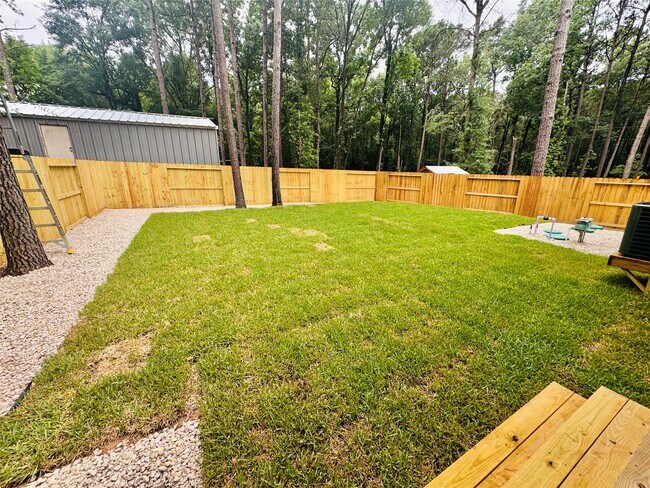 Building Photo - 20 Pine Trail