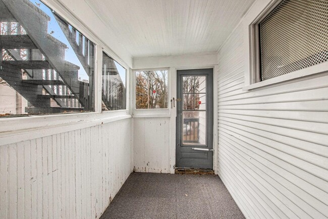 Building Photo - 209 E Mt Hope Ave