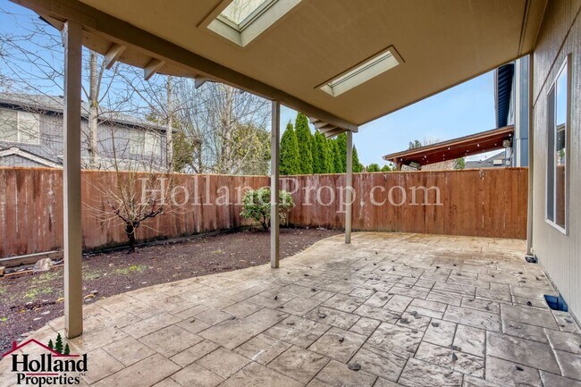 Building Photo - Beautiful 4 Bedroom Home in Excellent Beaverton Location!