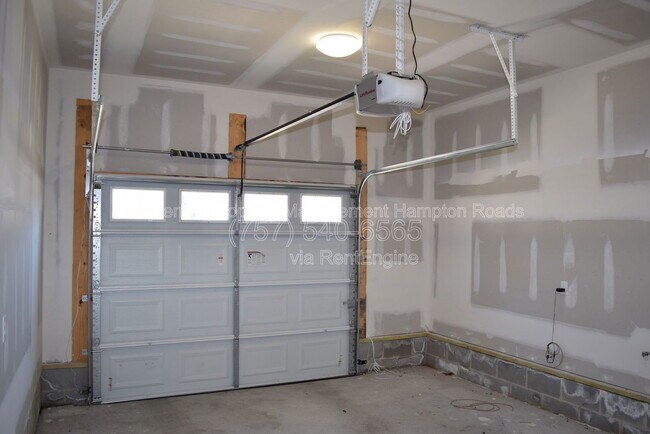 Building Photo - 1 Worden Pl