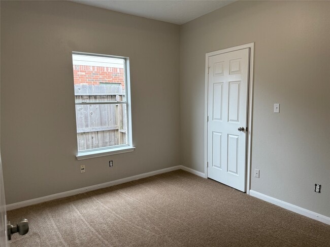 Building Photo - 23110 Oxbow Trail