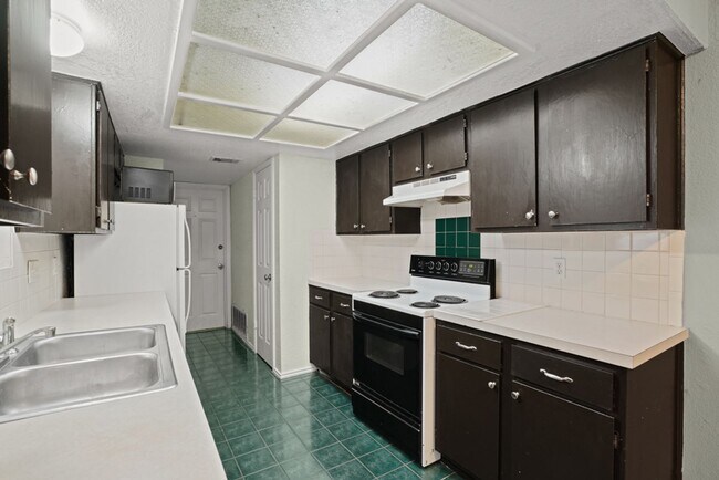 Building Photo - 9203 Kempler Dr
