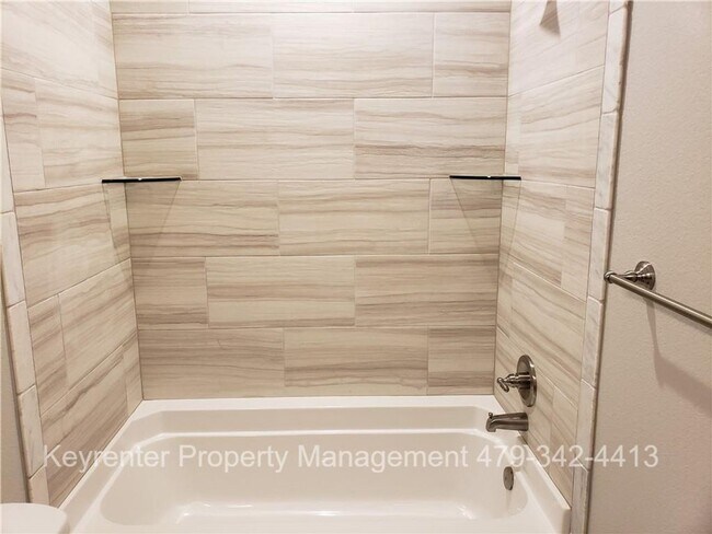 Building Photo - Spacious 4-Bedroom Home with Modern Upgrades & Fenced Yard