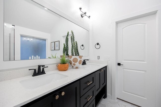 Building Photo - 7917 Behr Dr