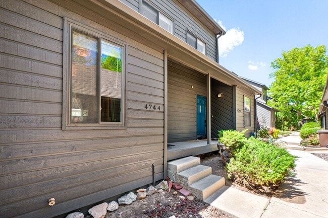 Building Photo - 4744 Edison Ln
