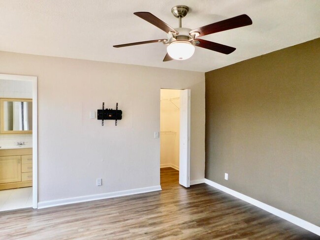 Master Bedroom - 4155 Turnberry Cir