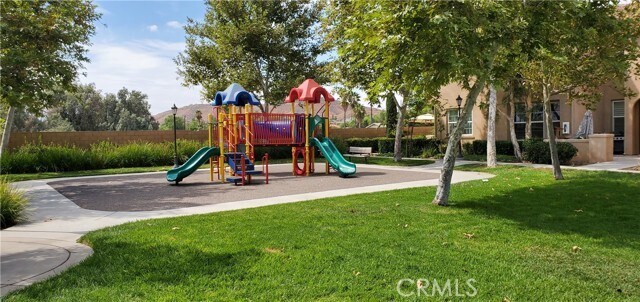 Building Photo - 1800 E Lakeshore Dr