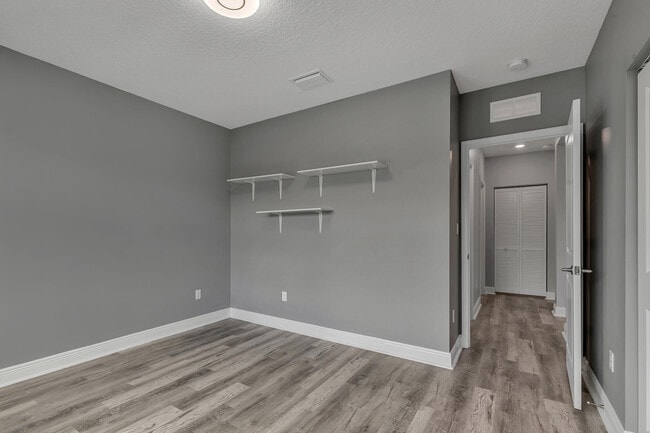 Building Photo - 4340 Veleiros Ave