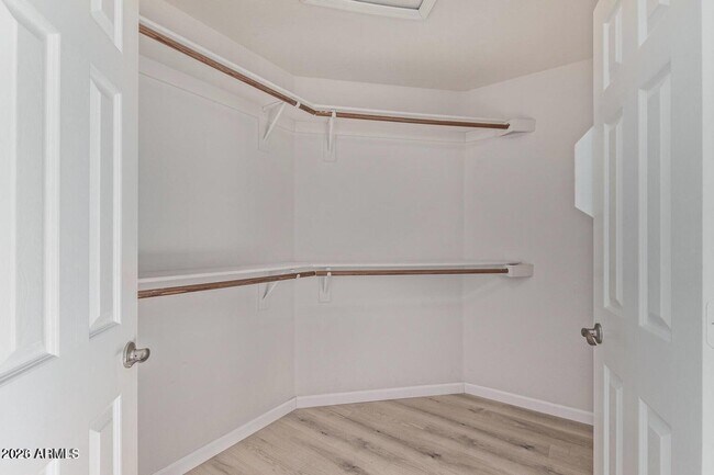 Building Photo - 9414 S 51st St