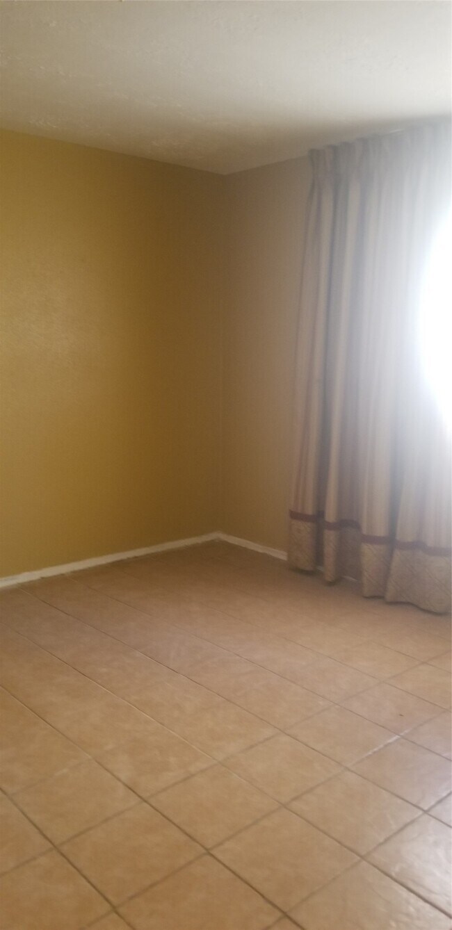 Building Photo - 10734 Concho St