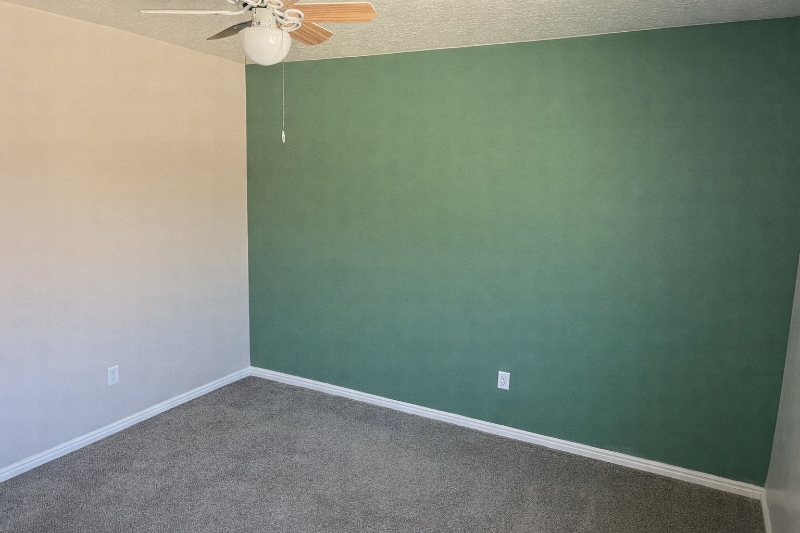 Building Photo - 573 E Main St