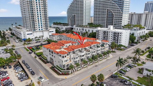 Building Photo - 508 N Birch Rd