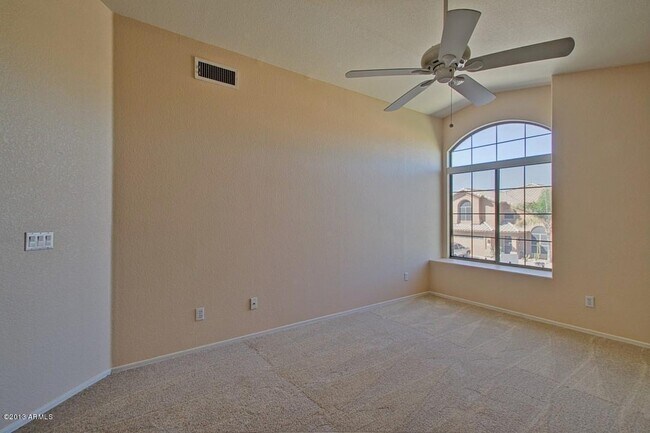 Building Photo - 9649 E Friess Dr