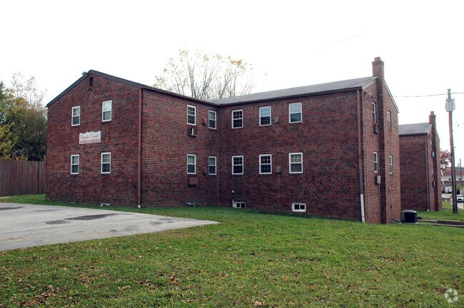 Building Photo - Trinity Court Apts