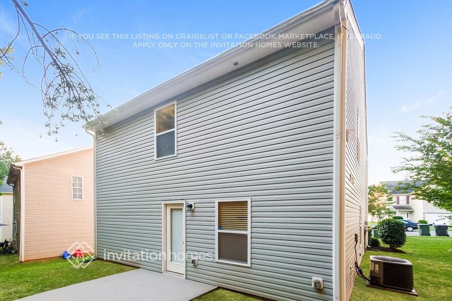 Building Photo - 4186 Broadstairs Dr SW