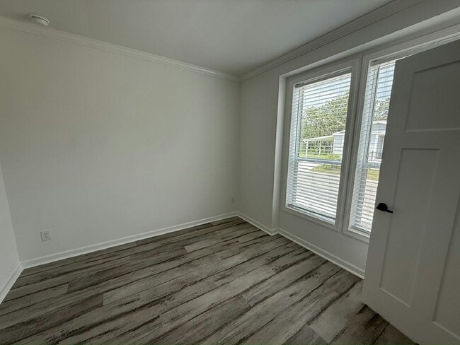 Building Photo - 3638 Vine Trl