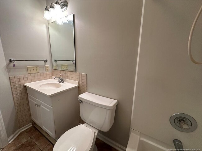 Building Photo - 6413 Brookshire St