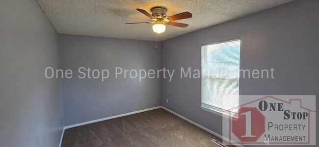 Building Photo - 508 E Kansas Ave