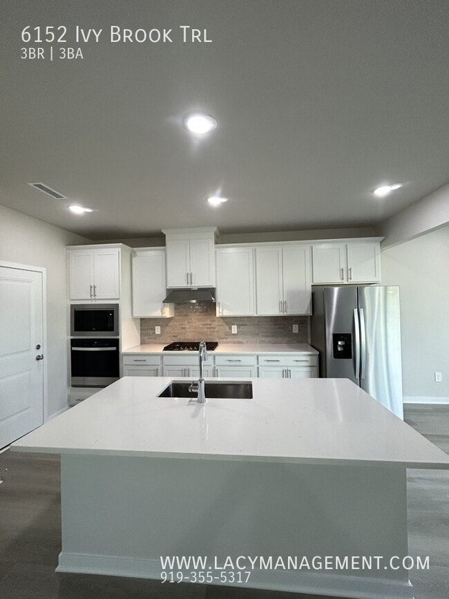 Building Photo - 6152 Ivy Brk Trl