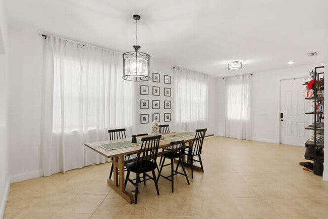 Building Photo - 1085 Center Stone Ln