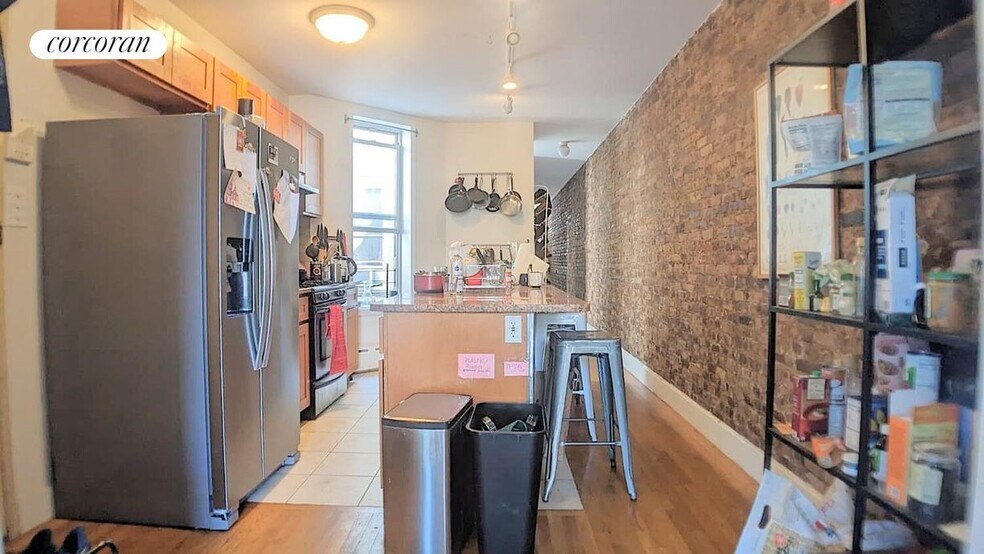 Primary Photo - 564 St Marks Ave