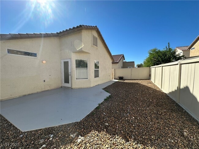 Building Photo - 5926 Mahogany Mountain Dr