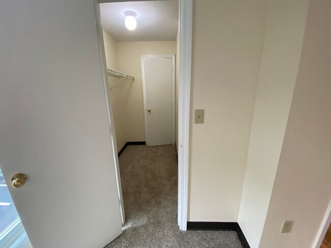 Building Photo - 143 Eastern Ave