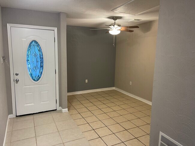 Building Photo - 4539 Guadalajara Dr