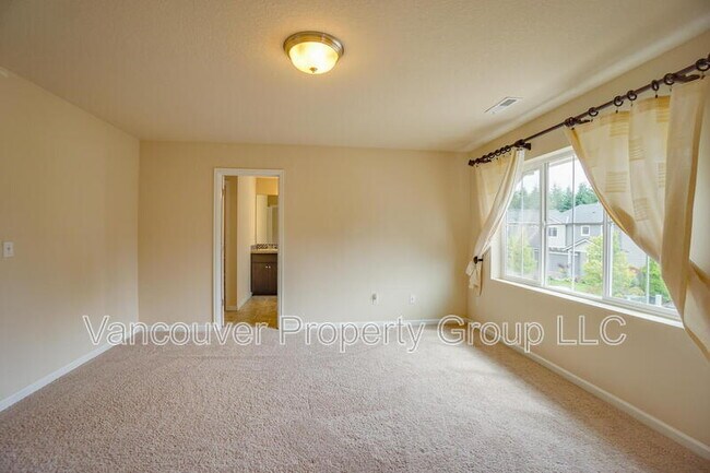 Building Photo - 2273 S Red Tail Loop