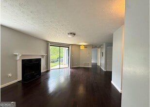 Building Photo - 1291 Keys Lake Dr NE