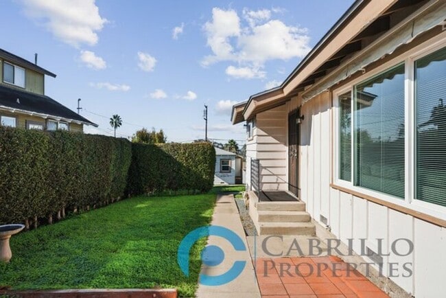 Building Photo - 4330 Cleveland Ave