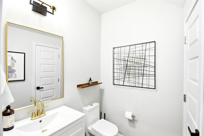 Building Photo - 7706 Mandela Bend