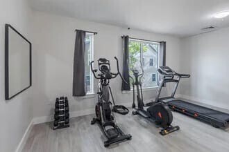 Building Photo - 130 Ellis Ave