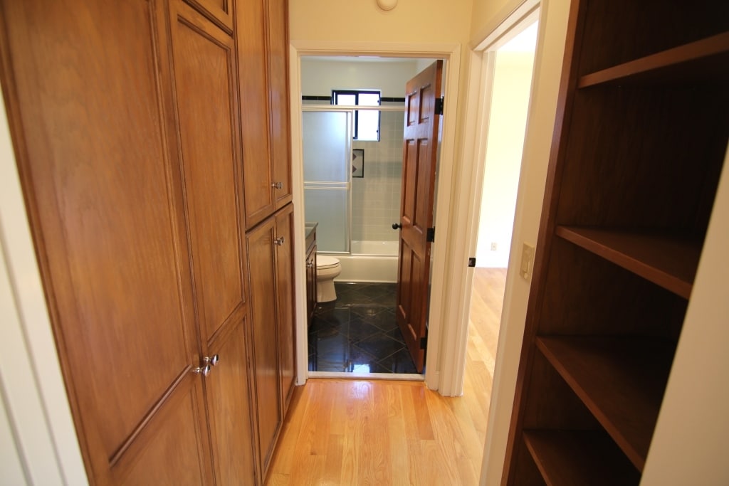 Building Photo - 600 N Sweetzer Ave