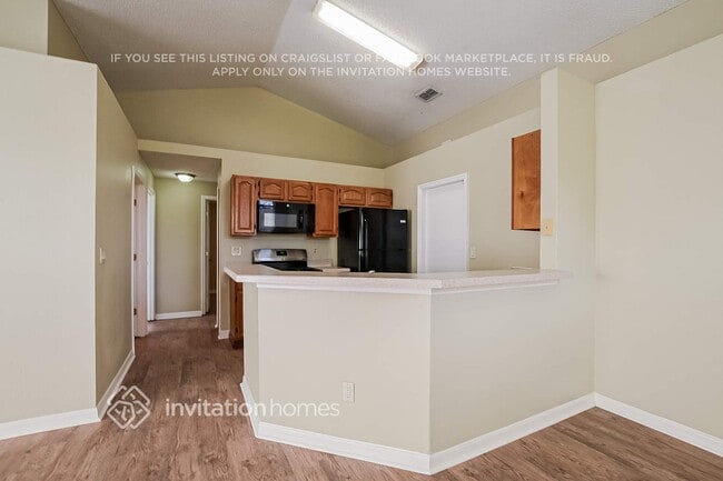 Building Photo - 7641 Pine Nest Ct