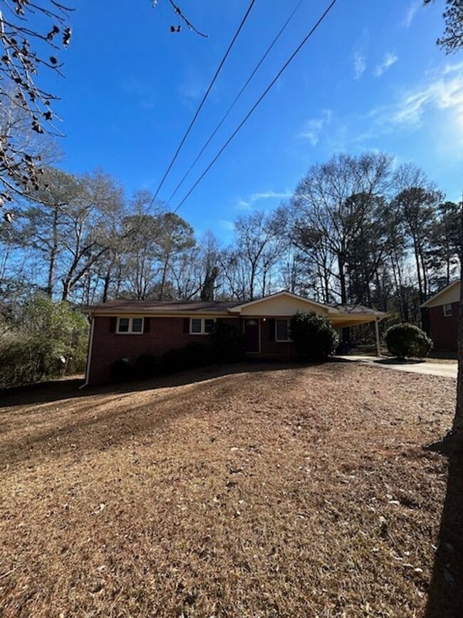 Building Photo - 194 VFW Dr