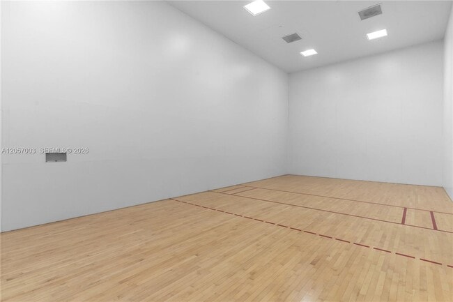 Building Photo - 1331 Brickell Bay Dr