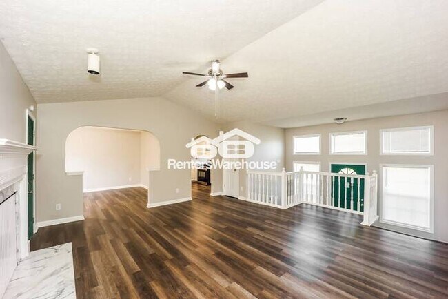 Building Photo - HUGE 3x3  Split Level Home in Whaleys Lake...