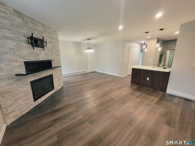 Building Photo - 73 Willow Springs